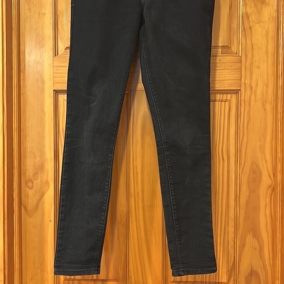 Old Navy Black Distressed Curvy Skinny Jeans - Woman's Size 0 - Picture 3 of 8